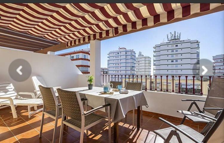 Atico Con Vistas Cerca Del Mar - Penthouse - Parking - Terraza Apartman Torre Del Mar Kültér fotó